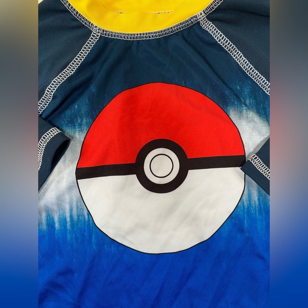 Pokémon 6/7T RashGuard - Picture 2 of 5